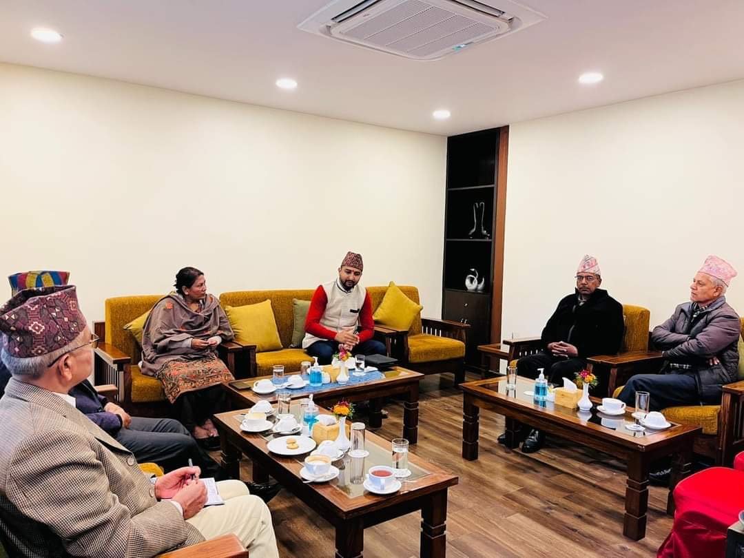 साम्सद भट्टराईद्वारा प्रतिष्पर्धी उम्मेदवारहरु सङ्ग अन्तर्क्रीया सहित सुझाब ग्रहण