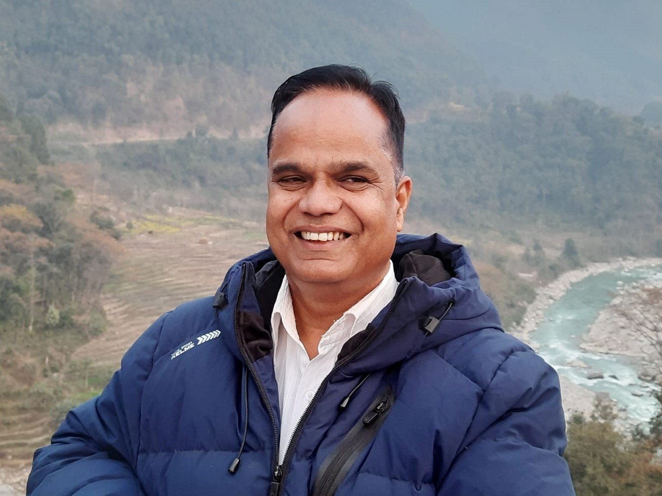कम्युनिष्टका विरुद्ध काङंग्रेससँगको गठबन्धननै सहज ठान्नु रायमाझीले राजासँगको सहकार्यलाई सही माने जस्तै दक्षिणपन्थी यात्रा हो