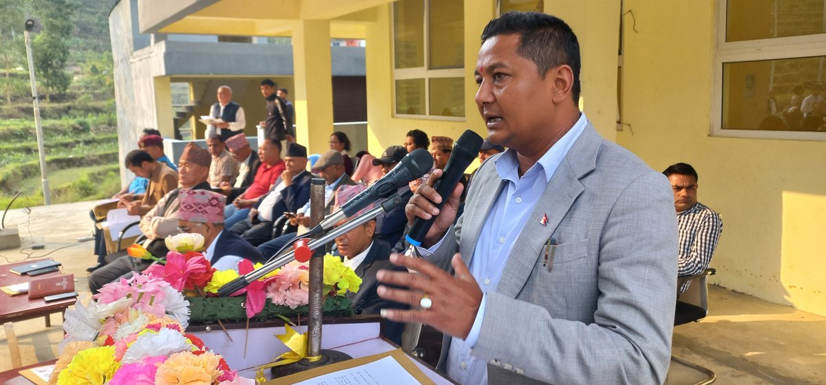 बागलुङ नगरपालिका—४ मा निर्माण भएर पनि अलपत्र बसपार्क सञ्चालनका लागि नगरपालिकाको पहल
