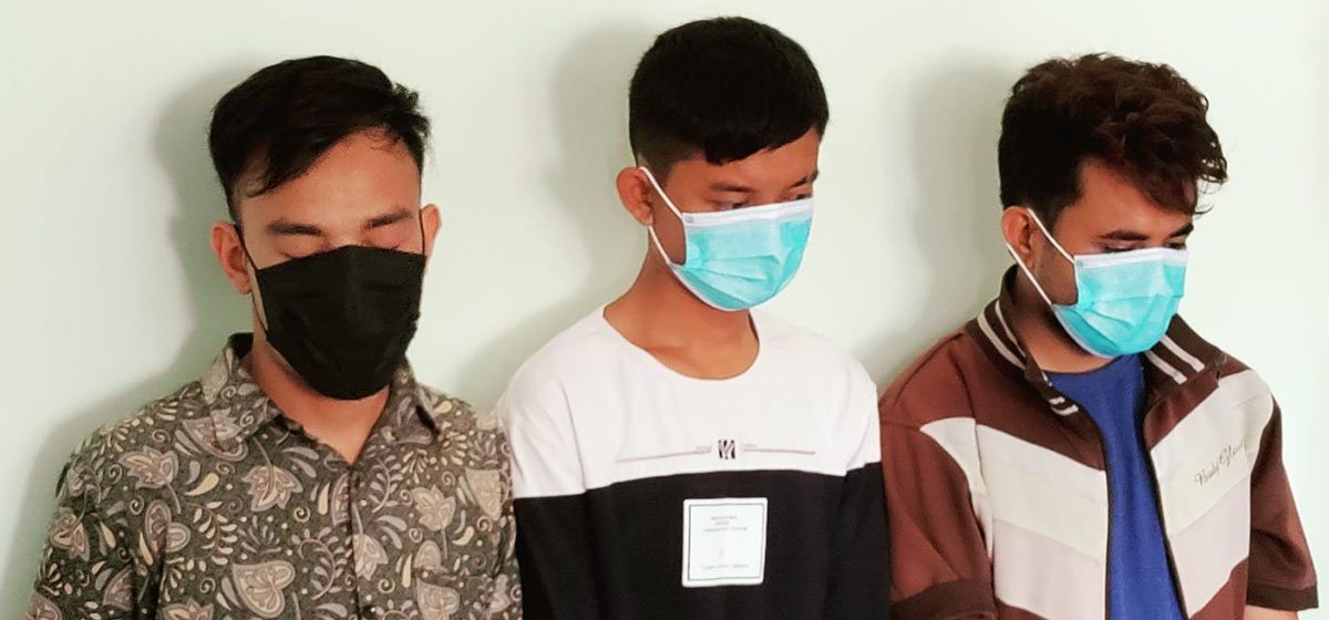 चिठ्ठा परेको भन्दै सर्व-साधारणलाई ठगी गरेको आरोपमा ३ जना पक्राउ