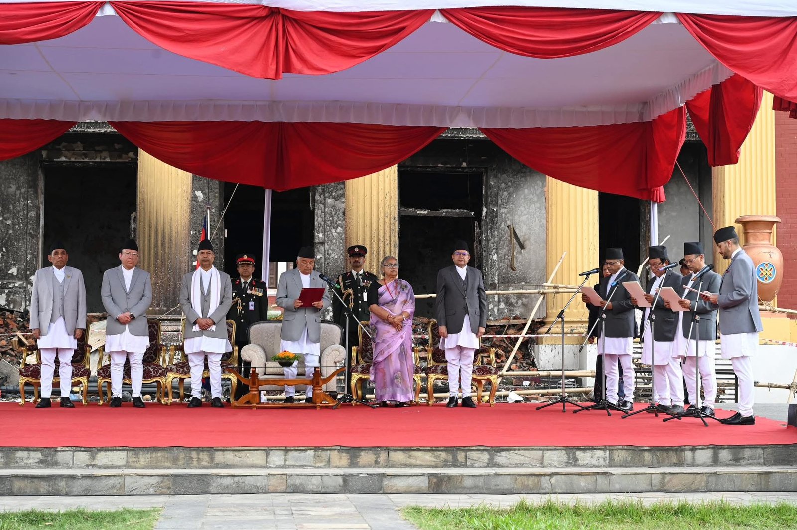 नवनियुक्त ४ मन्त्रीले लिए शपथ